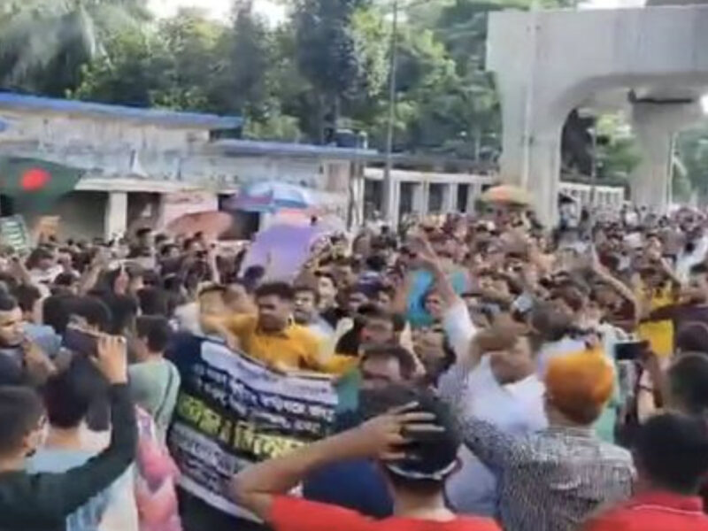 1,200 Prisoners Escaped The Bangladesh's Jail May Cross India With Arms